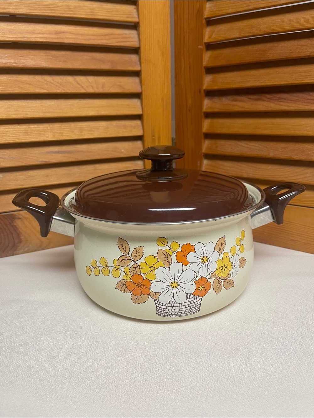 Vintage 1970’s Cream Enamel Cook ware with Brown Lid and Floral Basket Design